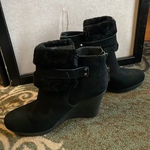Black Suede UGG Winter Wedge Booties. So cute and Comfortable. 7.5